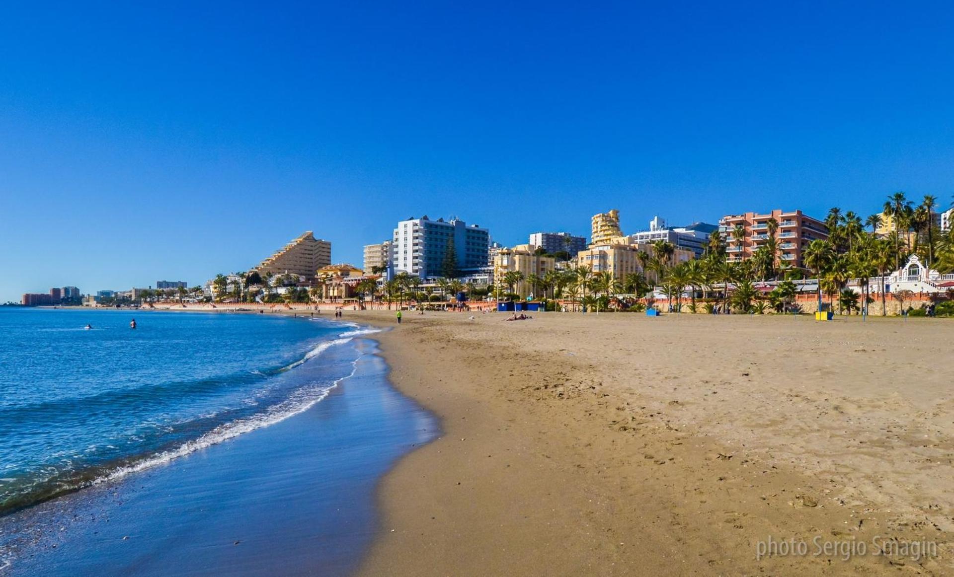 Los Patos I Apartamentos - Segunda Linea De Playa - Parking Gratis - Piscina Benalmádena Eksteriør bilde